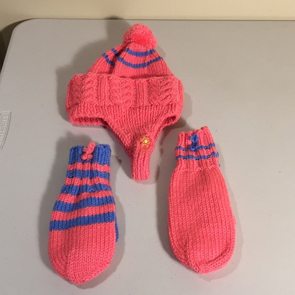 Hand Knit Child’s Winter Hat + 2 Pairs Mittens - Picture 13 of 15